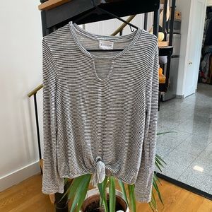 Olive+Oak Keyhole Knit Top